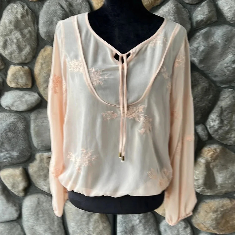 Ariat Sheer Embroidered Blouse Size M